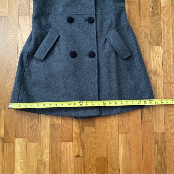 {Via} Grey Peacoat 😍 - Picture 11 of 12